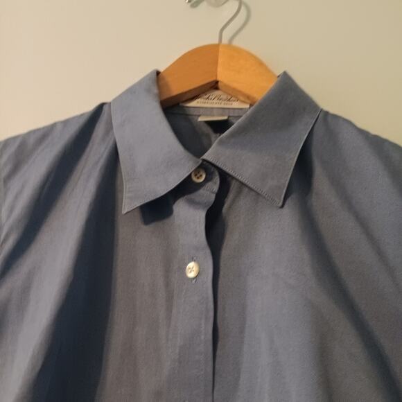 Brooks Brothers Blue Fitted Sleeveless Cotton Button-Up Blouse 8 - Picture 3 of 5